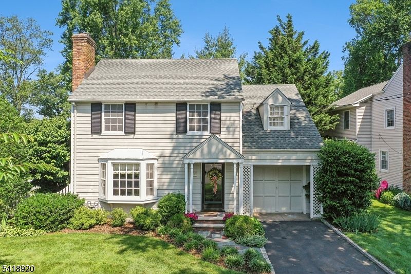 1st image of 66 Springbrook Rd