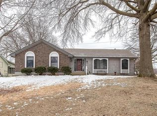 7301 N Euclid Ave, Gladstone, MO 64118