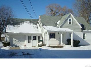 40 Frederick St, Cheektowaga, NY 14227