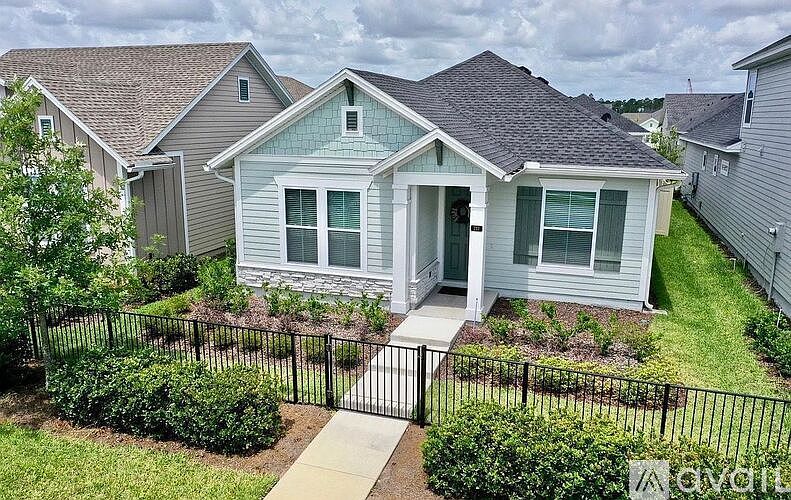 1st image of 233 Palm Breeze Dr