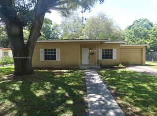 840 NE 141st St, North Miami, FL 33161
