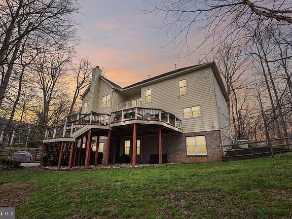 3rd image of 2004 Diane Ln