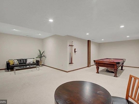 4th image of 9029 Victoria Dr