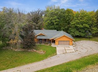16506 W 250th St, Belle Plaine, MN 56011