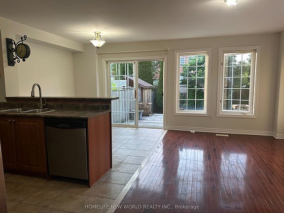 2nd image of 38 Gateway Ct