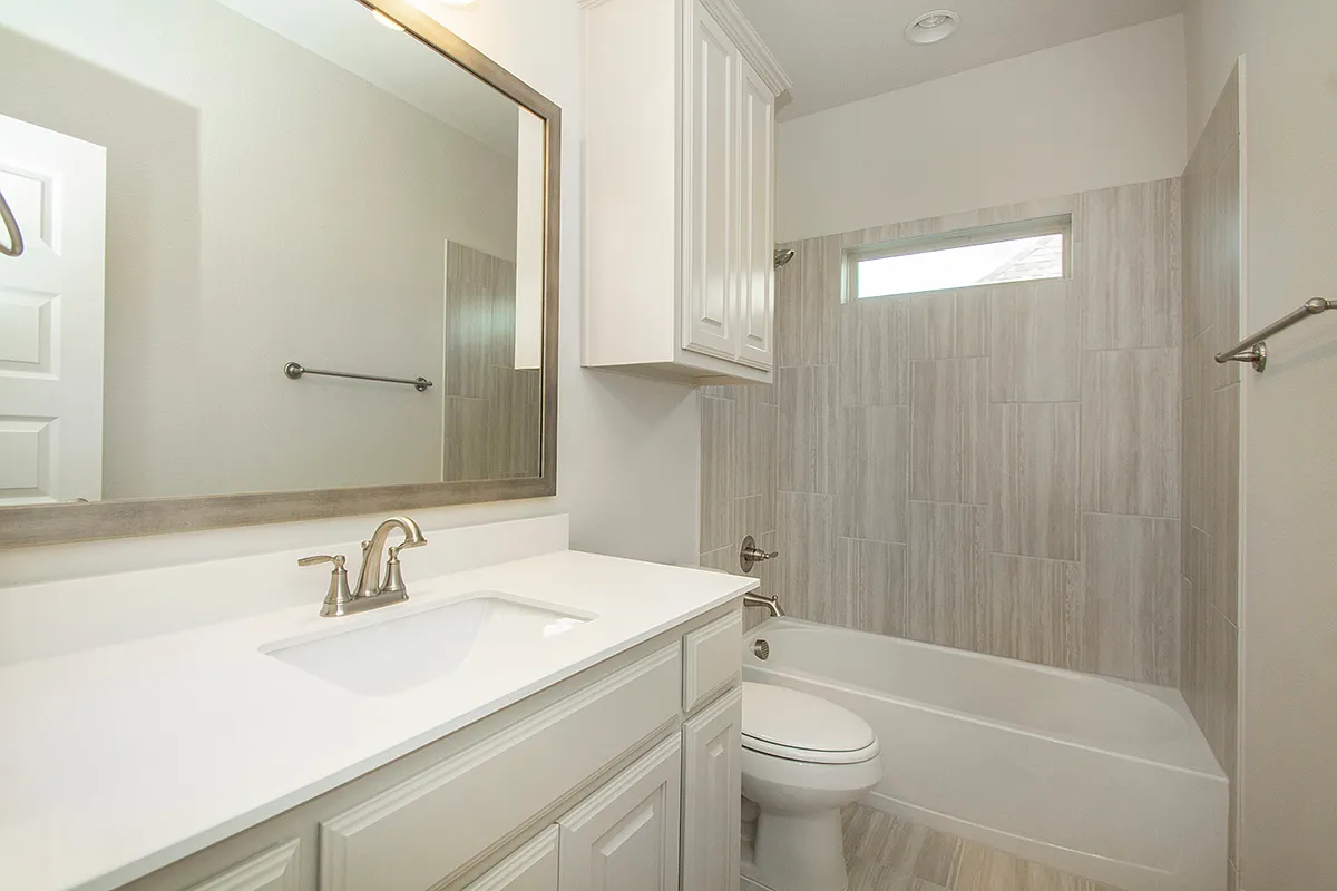 Building Photo - 2223 Clairmount Dr