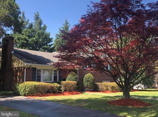 1342 Mayflower Dr, Mc Lean, VA 22101