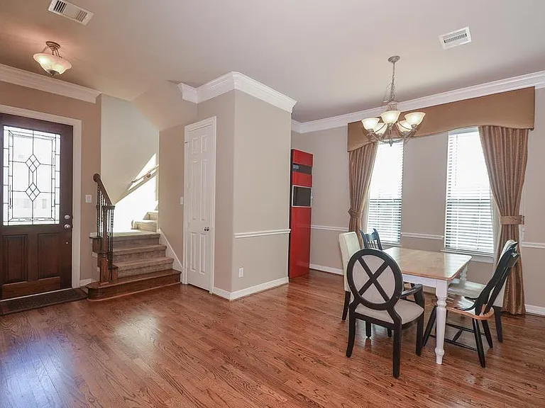 3042 Royal Oaks Crst — Photo 4