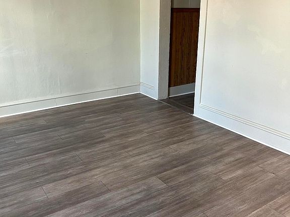 2nd image of 413 Walnut St