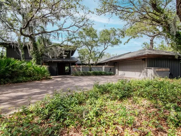 1296 WEYBRIDGE LANE, DUNEDIN, FL 34698