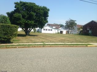 15 1st St, Sayreville, NJ 08872