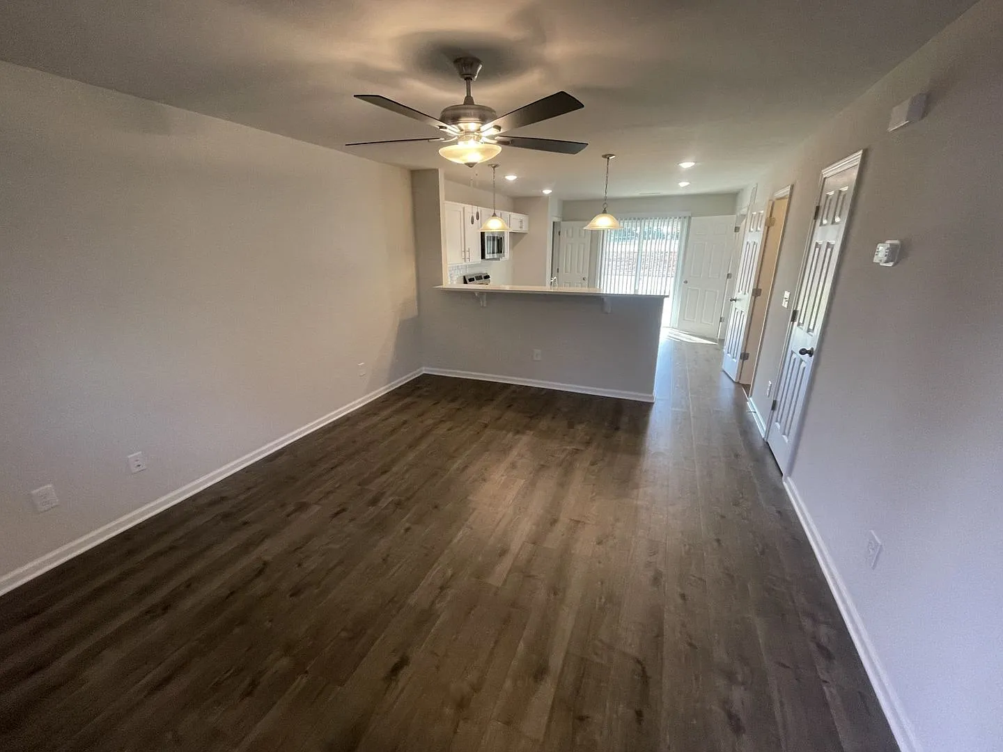 2 bd 2.5 ba townhome — Photo 2