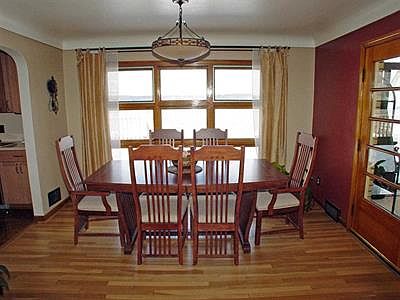 3rd image of 4019 Palisades Dr