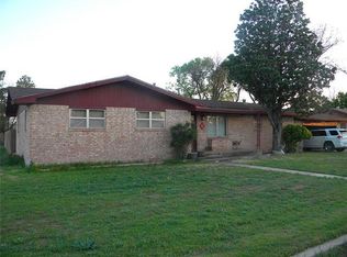 110 M St, Munday, TX 76371