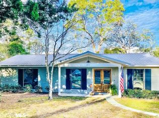211 Tensaw Ave, Fairhope, AL 36532