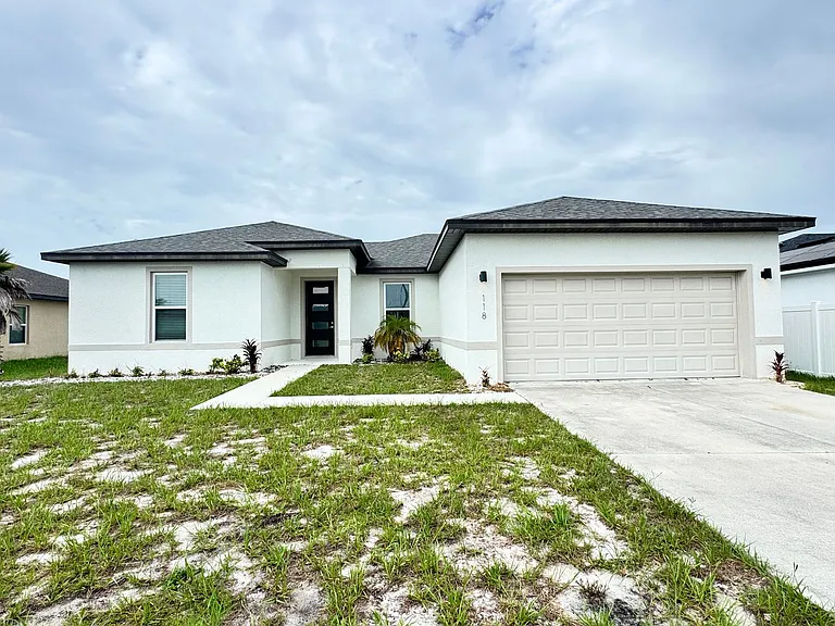 118 Lily Ln — Photo 3