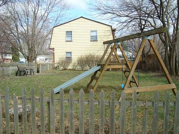 3rd image of 2631 Brinkman Dr