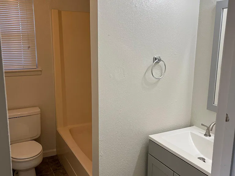 9009 Clusters Dr — Photo 15