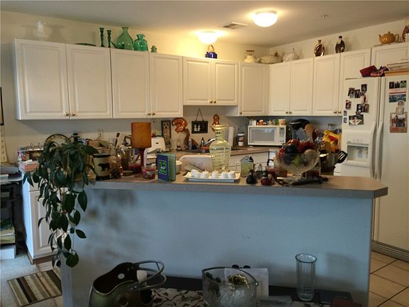 2nd image of 1318 37th St Unit 1406