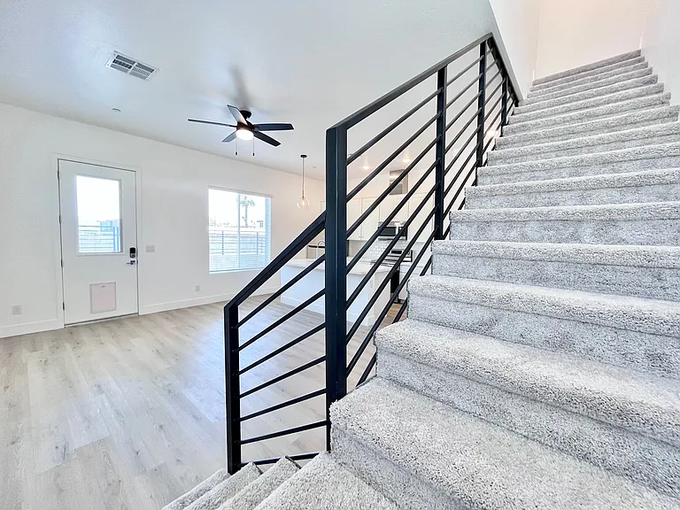 1247 E Colter St #11 — Photo 20