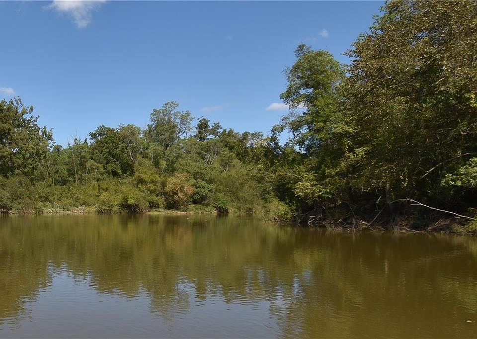 2nd image of 10 E Porters River Rd