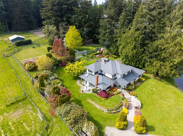 6412 Bryn Rd, Central Saanich, BC V8M 1X6