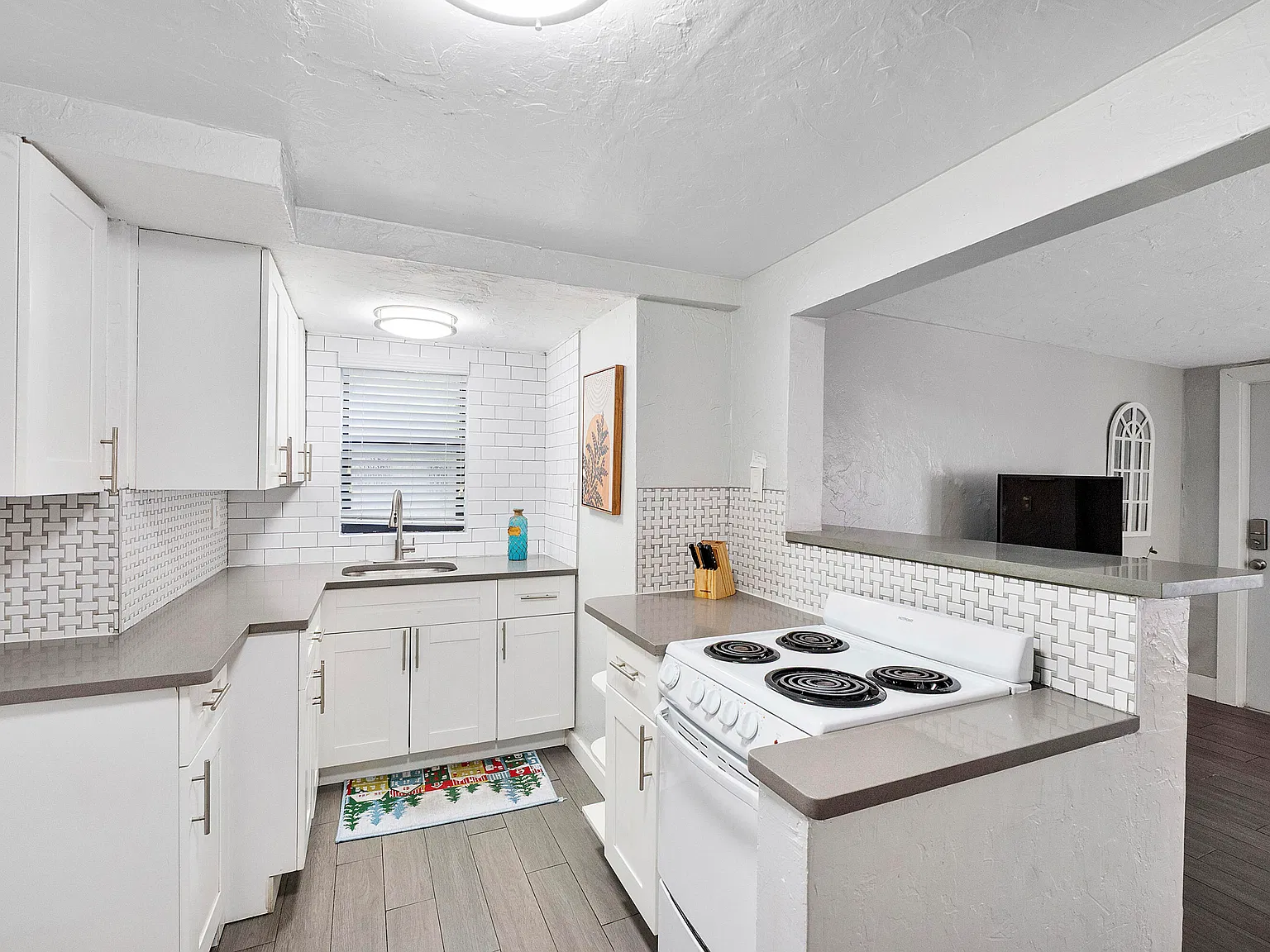 1 bed, 1.0 bath, 850 sqft, $2,000 — Photo 4