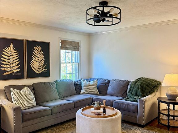 5th image of 240 Avon Rd