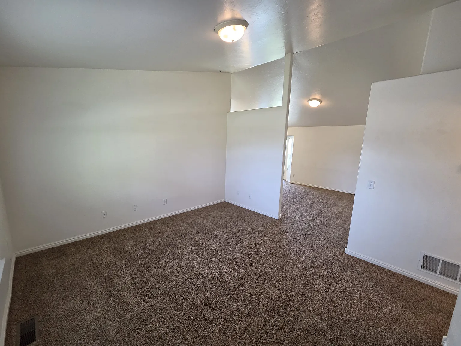2 bed, 2.0 bath, 1149 sqft, $1,700 — Photo 2