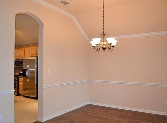 5th image of 2103 Burnie Bishop Pl