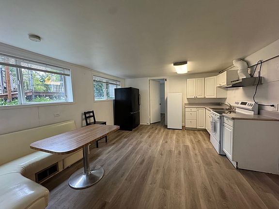 4th image of 5207 17th Ave NE APT B