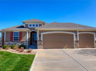 4815 Augusta Dr, Basehor, KS 66007