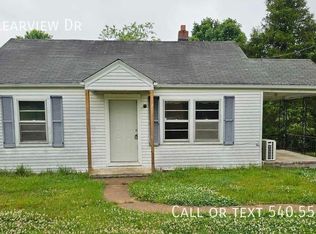 416 Clearview Dr, Martinsville, VA 24112
