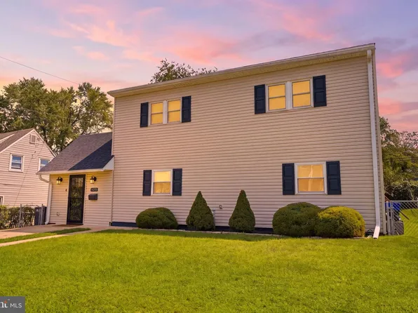 9337 Andover Rd, Philadelphia, PA 19114
