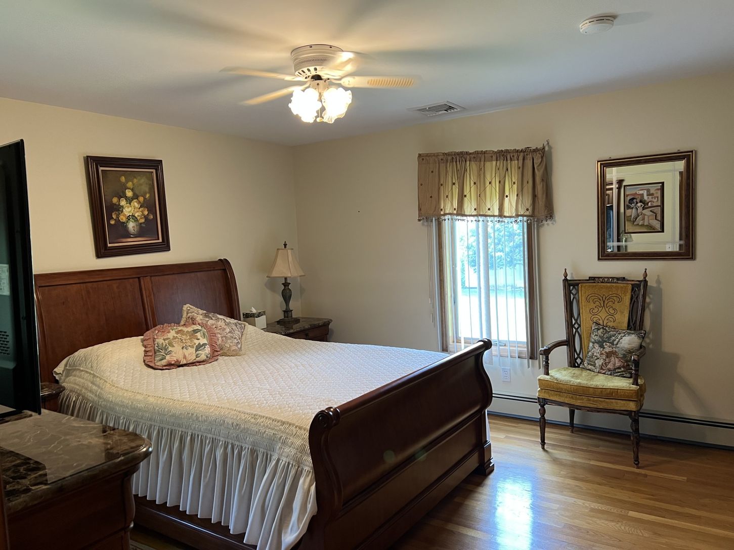 1st en-suite bedroom