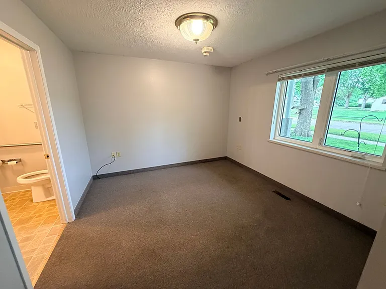 431 Dakota St — Photo 12