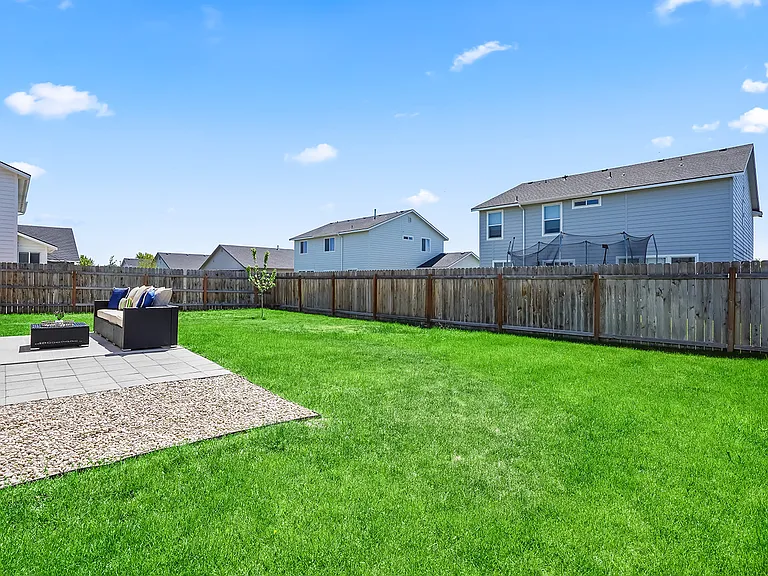 17589 Mountain Springs Ave — Photo 49