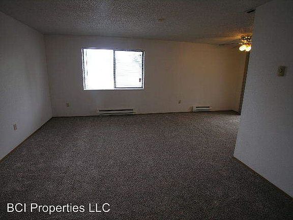 4th image of 101 E 96th St APT C