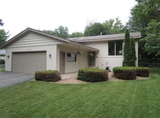 12921 Hennen Rd, Burnsville, MN 55337