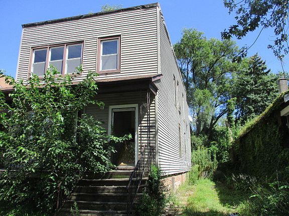 2nd image of 12125 S Emerald Ave