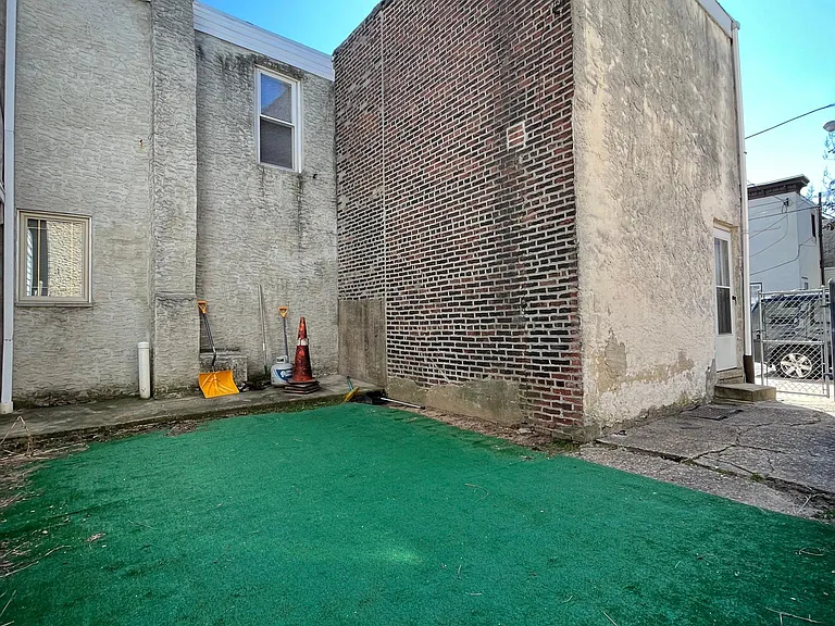 2518 Memphis St #1 — Photo 15