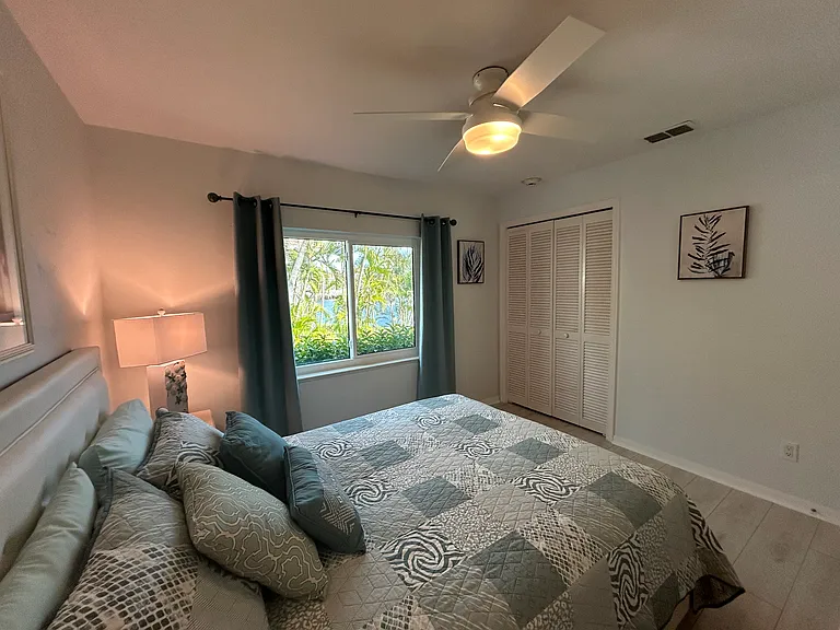 View room 2