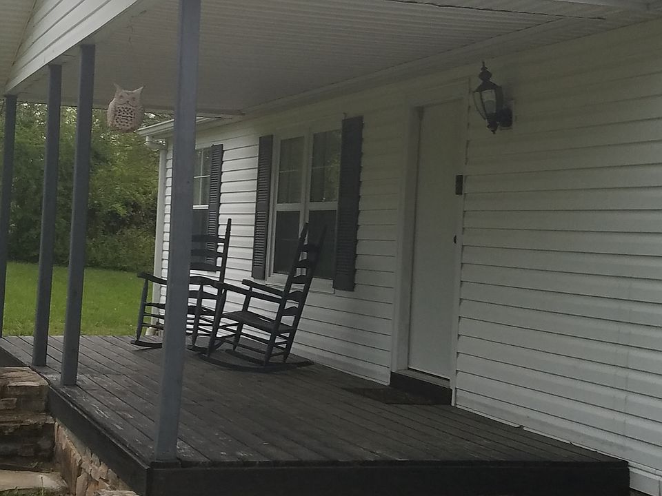 Front of house from driveway