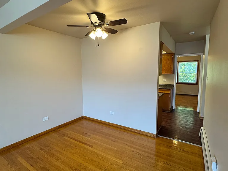 10743-10749 S Pulaski Rd #11 — Photo 2