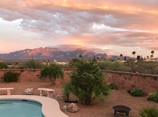 1171 W Belltower Dr, Green Valley, AZ 85614
