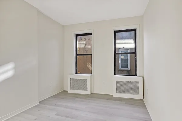 Rented by Compass | media 18