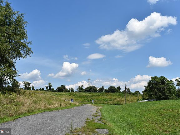 3rd image of 5917 Sleepy Hollow Dr
