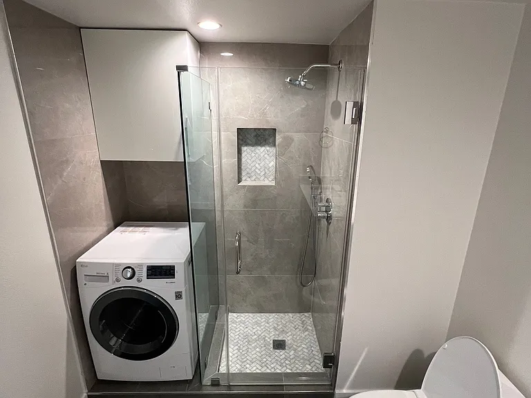 Glenoaks Residences — Photo 17