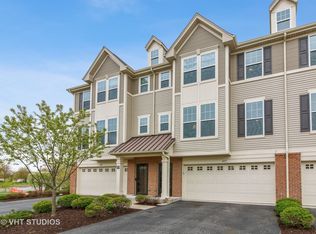 3477 Bradbury Cir, Aurora, IL 60504