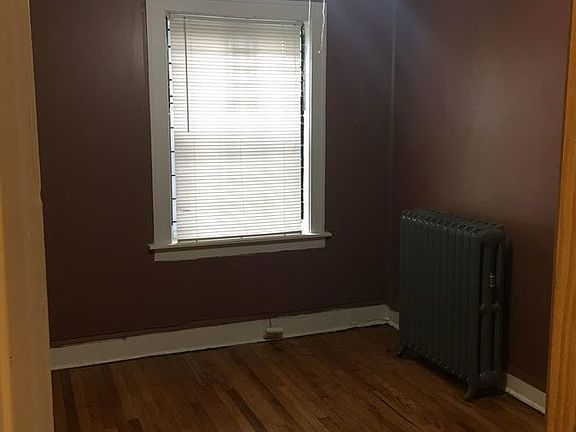 5th image of 1418 W 82nd St #1